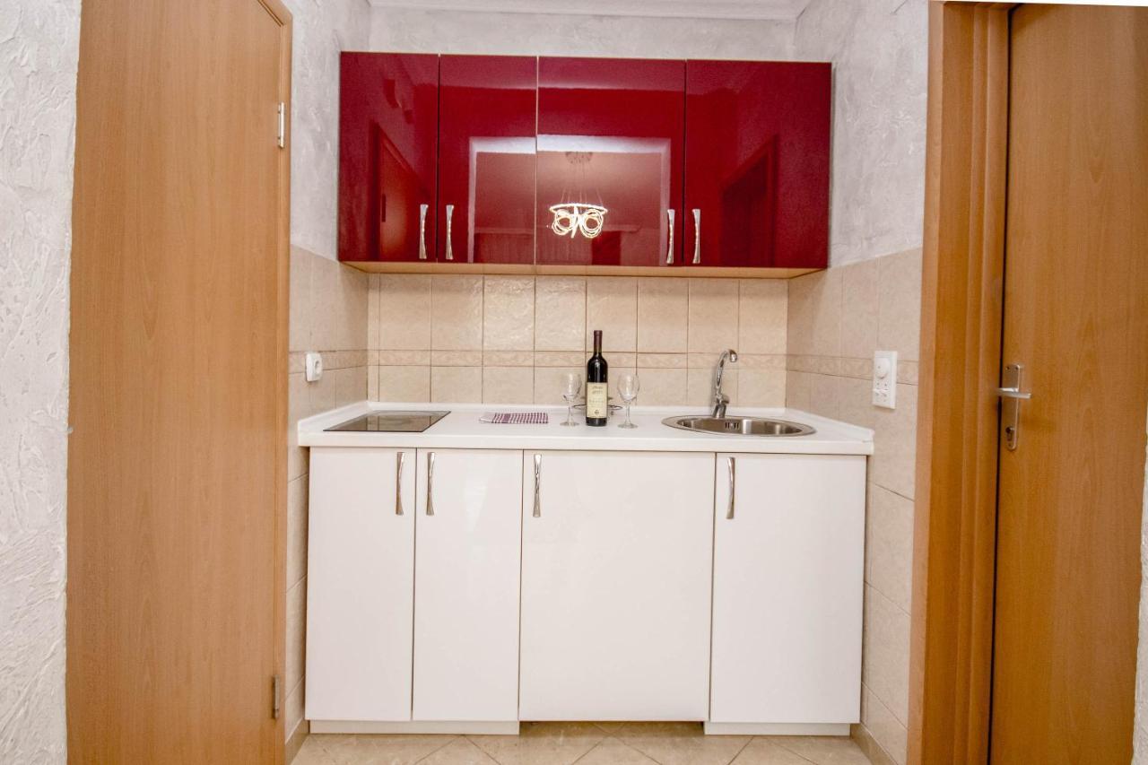 Ani Apartmani Добра-Вода Экстерьер фото