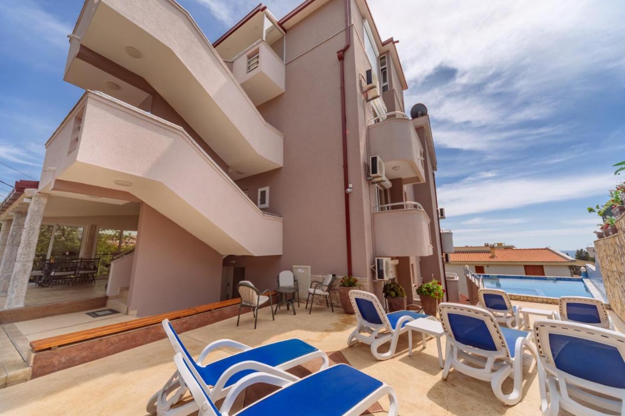 Ani Apartmani Добра-Вода Экстерьер фото